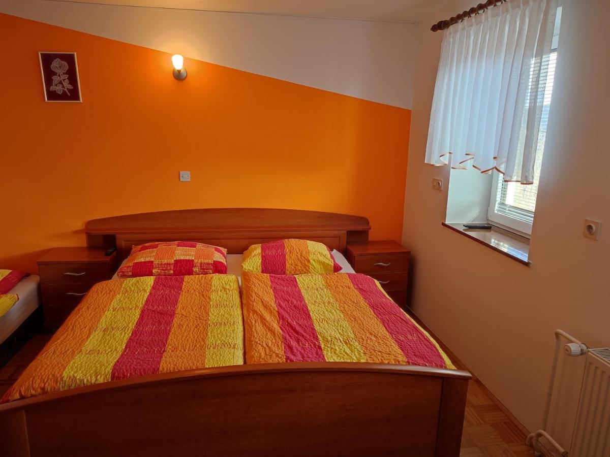 Gostilna Pension Blegos Poljane nad Škofjo Loko Εξωτερικό φωτογραφία